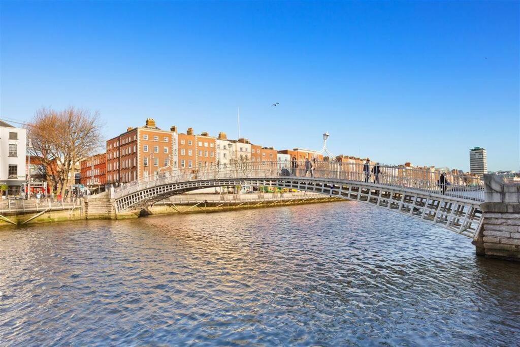 Delightful City Centre Apartment With Balcony Dublin Exterior foto